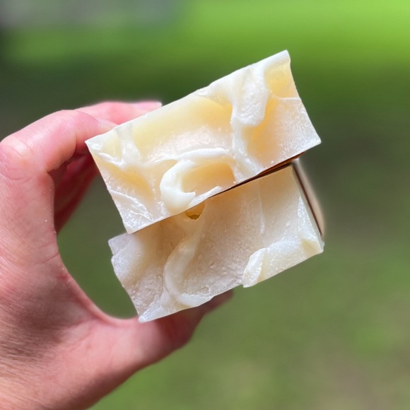 Artisan Soap Handcrafted, by Me❤️ Hibiscus & Honey - Picture 3 of 4